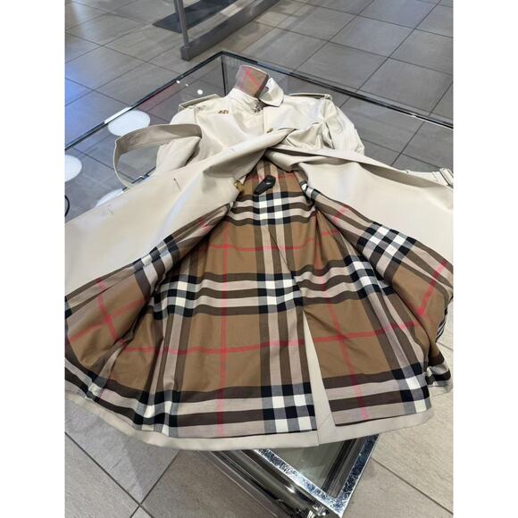 Burberry Classic Beige Trench Coat NWT US4 $2350 - Picture 10 of 11